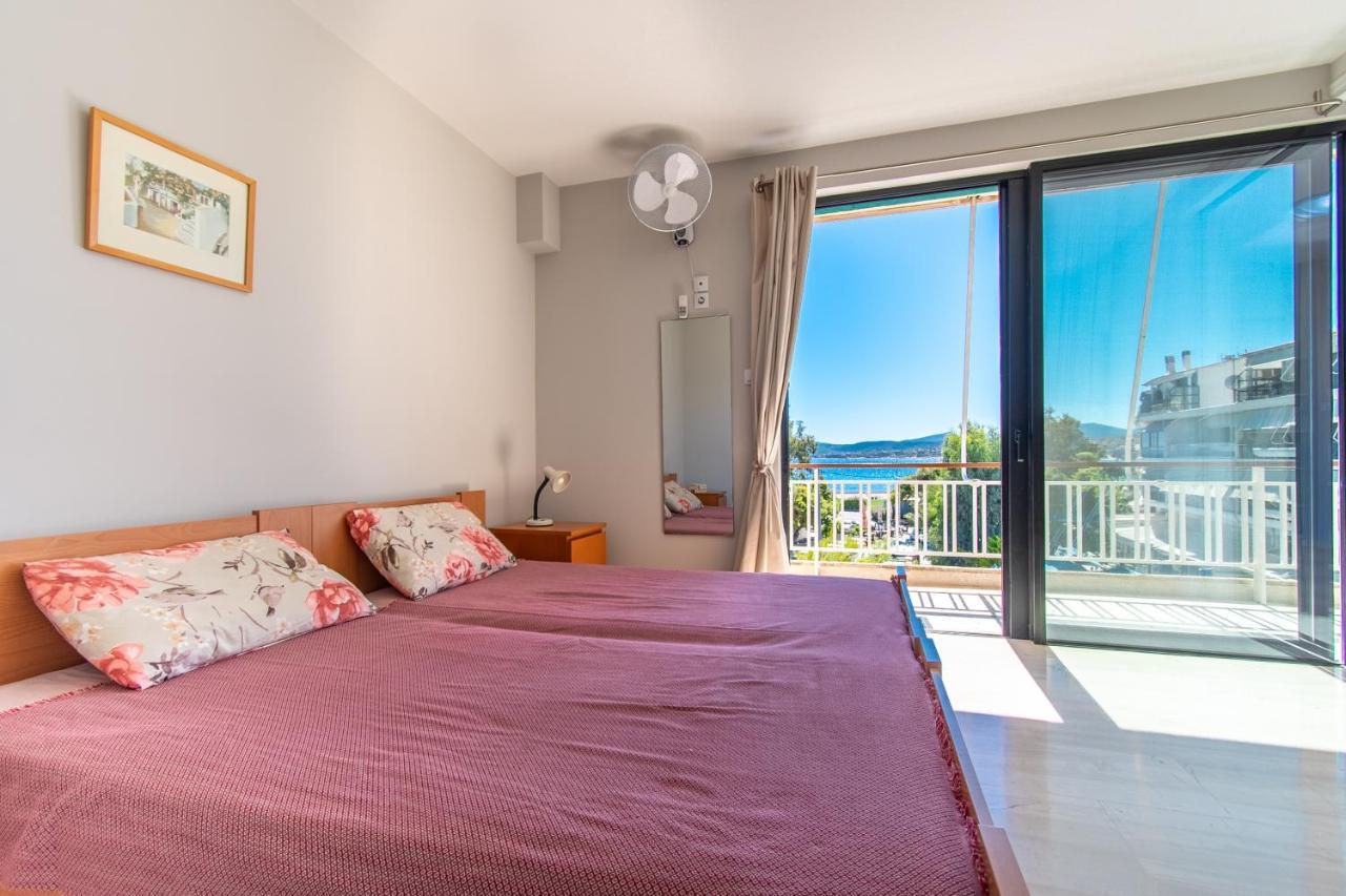 Lavish & Spacious Apt With Stunning Seaview, 10 Min Ath Airport Artemi Extérieur photo