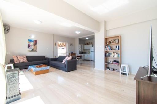 Lavish & Spacious Apt With Stunning Seaview, 10 Min Ath Airport Artemi Extérieur photo