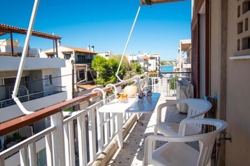 Lavish & Spacious Apt With Stunning Seaview, 10 Min Ath Airport Artemi Extérieur photo
